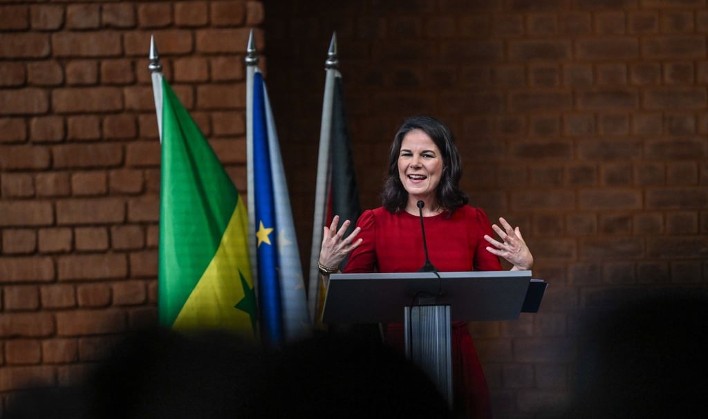 Außenministerin Annalena Baerbock wirft Russland und China vor, in Afrika Wunden der Kolonialisierung zu instrumentalisieren. Sie will bessere Angebote machen.