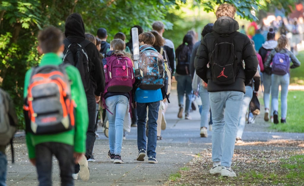 Nach den Sommerferien werden die Schulen in Niedersachsen noch stärker besucht sein als zuletzt. (Archivbild)