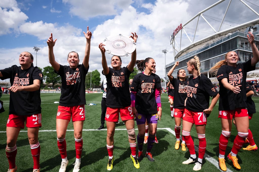 Auf Party folgt Auftakt: Bayern-Frauen eröffnen Bundesliga-Saison.