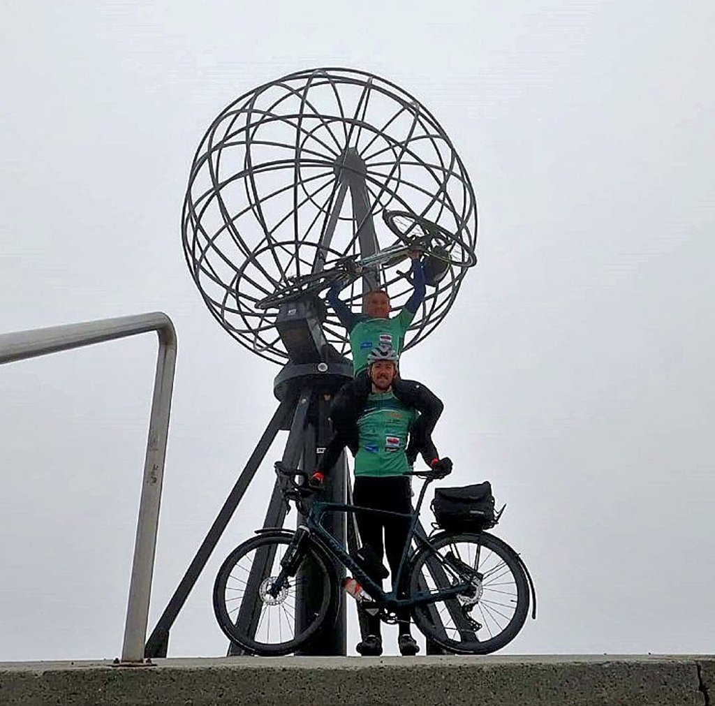 Andy Hirt und Philipp Riesche erreichten nach 15 Tagen und rund 3.500 Kilometern das Nordkap in Norwegen.