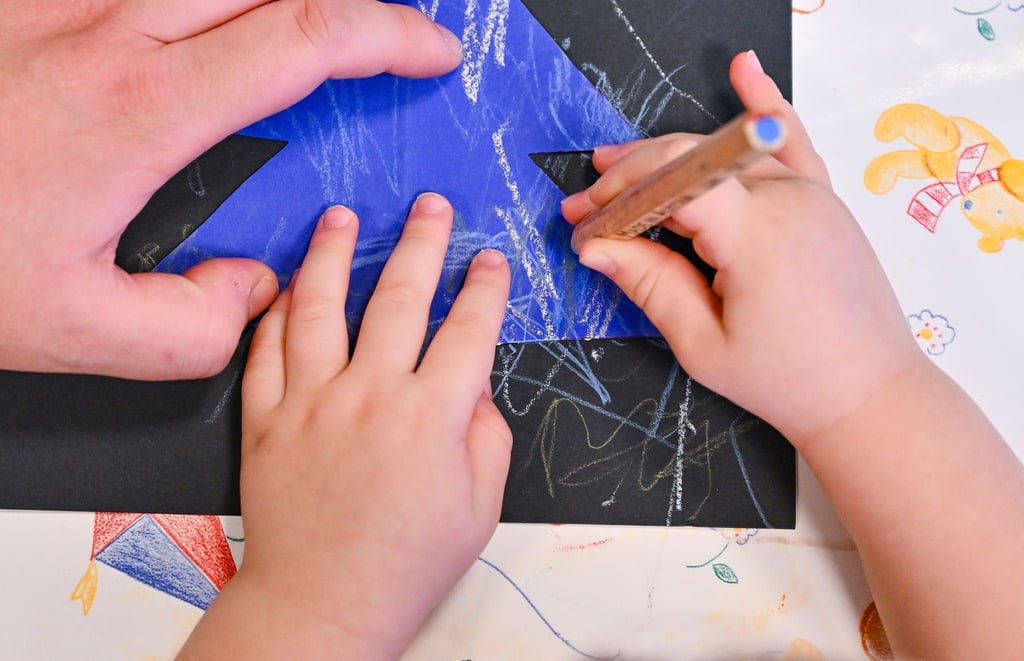 Das Kindergeld soll sowohl 2025 als auch 2026 steigen.