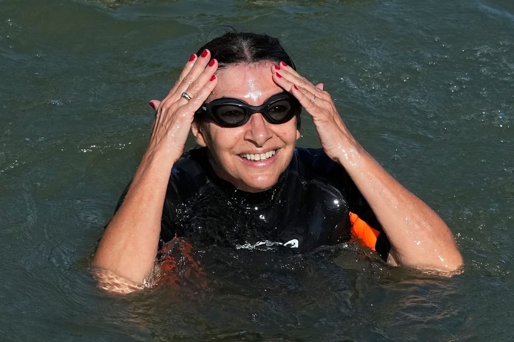 Die Pariser Bürgermeisterin hat getestet, ob die Seine sauber genug zum Schwimmen ist.