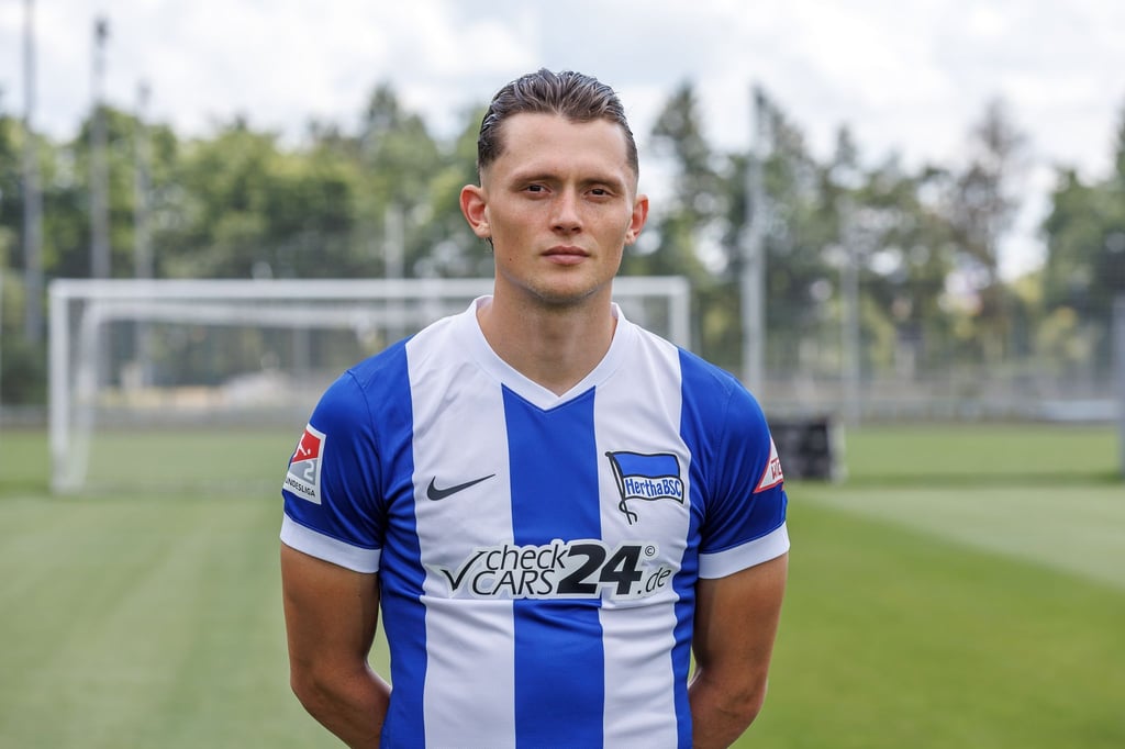 Ob Fabian Reese zu Saisonbeginn das Hertha-Trikot überstreien wird, ist derzeit fraglich.