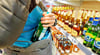 Alkohol wird in Supermärkten besonders häufig gestohlen.