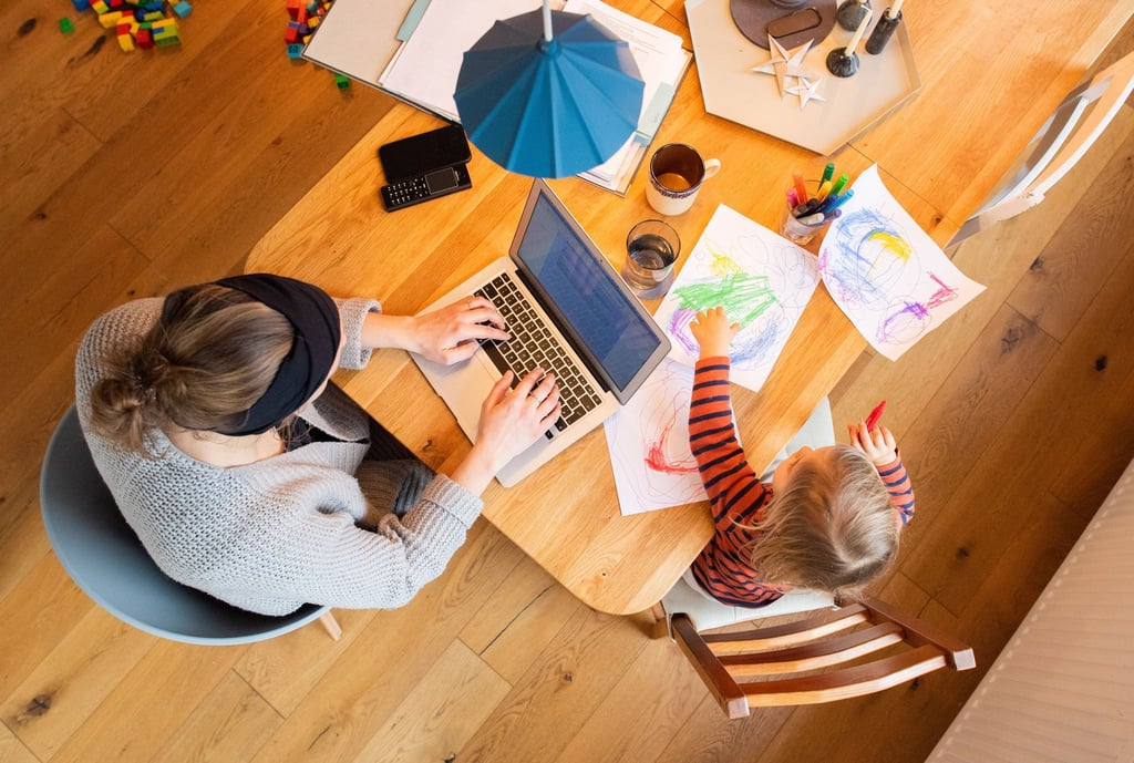 Das Projekt „Vollzeit-Arbeit“ muss von der ganzen Familie getragen werden: Dazu gehört es auch, Aufgaben smart zu verteilen.