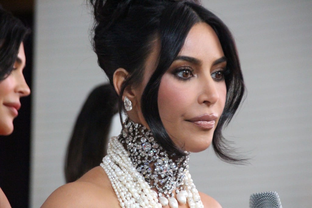 Kim Kardashian hatte bei einem Unfall im eigenen Haus schlimme Schmerzen, wie sie in der Hulu-Realityserie „The Kardashians“ jetzt erzählt. (Archivfoto)