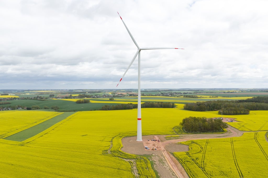 Mitte April ist im Landkreis Mittelsachsen ein Windrad mit 5560 Kilowatt Leistung in Betrieb gegangen.