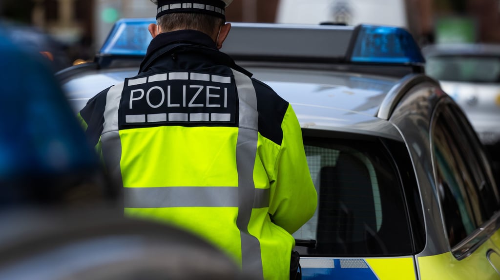 Die Polizei in Halle war auf der Suche nach zwei Dieben.