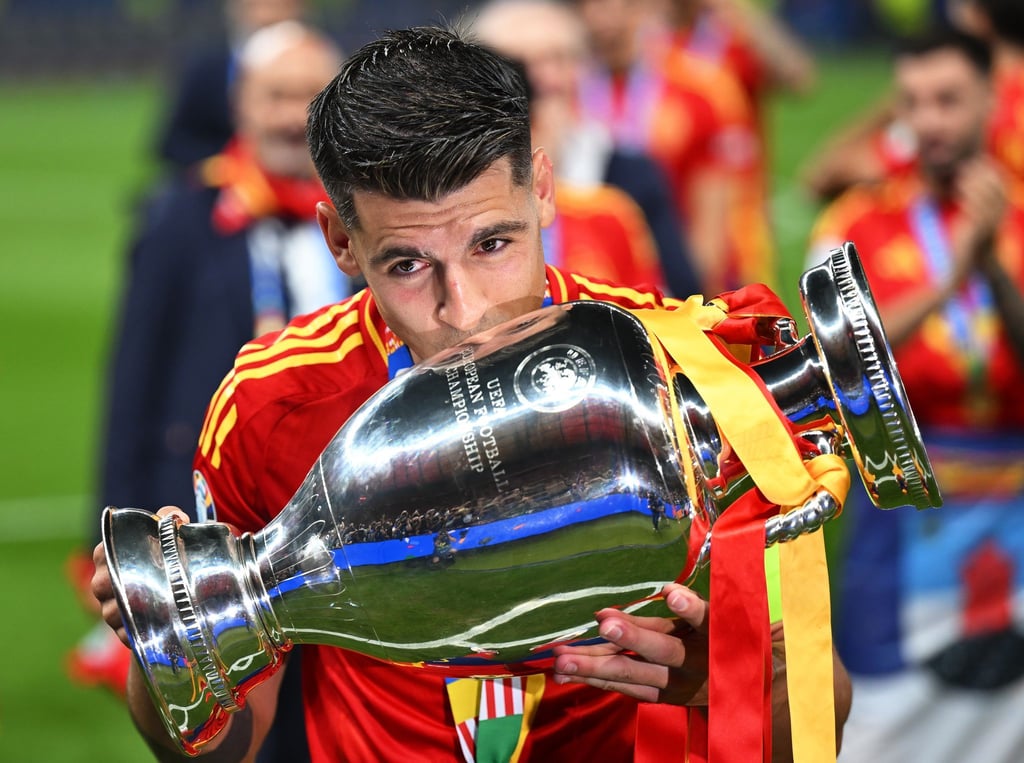 Alvaro Morata soll Milan zu Titeln und Pokalen schießen.