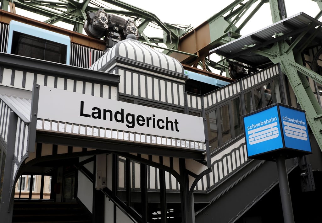 Im Prozess um eine getötete Stewardess muss der Auftragsmörder in Haft (Foto-Illustration)