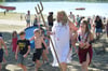 Neptun – hier auf einer Aufnahme von einem früheren Strandfest  – begrüßt am 4. August seine „Untertanen“.