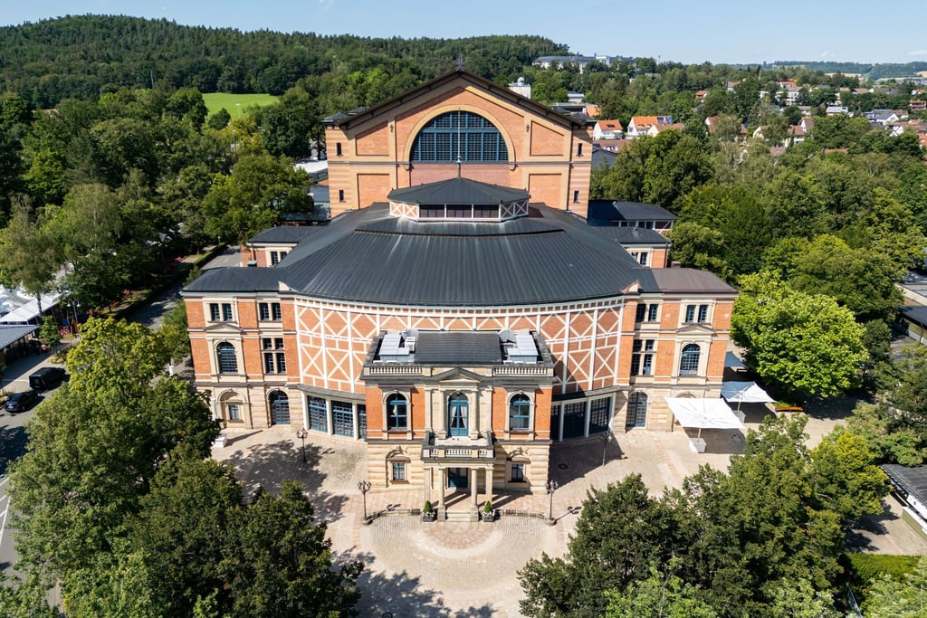 Im Festspielhaus sind ausschließlich Wagner-Opern zu hören.