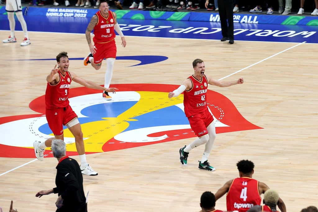 Deutschlands Profis jubeln nach dem WM-Halbfinale.