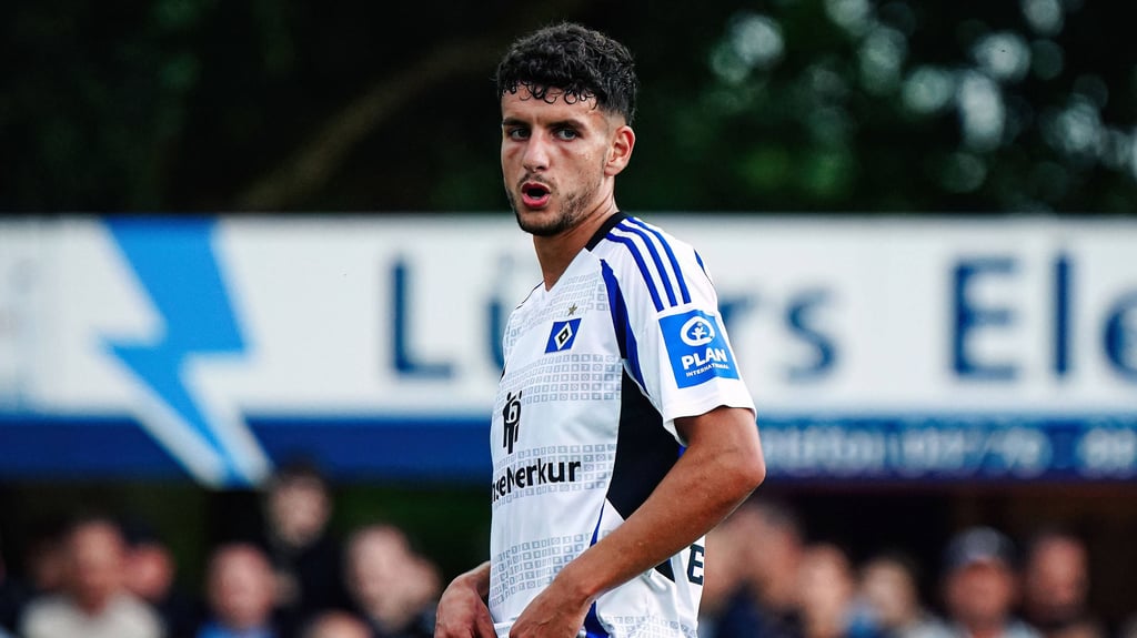 Daniel Elfadli trägt seit Juli das Trikot des Hamburger SV, wäre aber gerne schon ein Jahr früher vom 1. FC Magdeburg gewechselt.