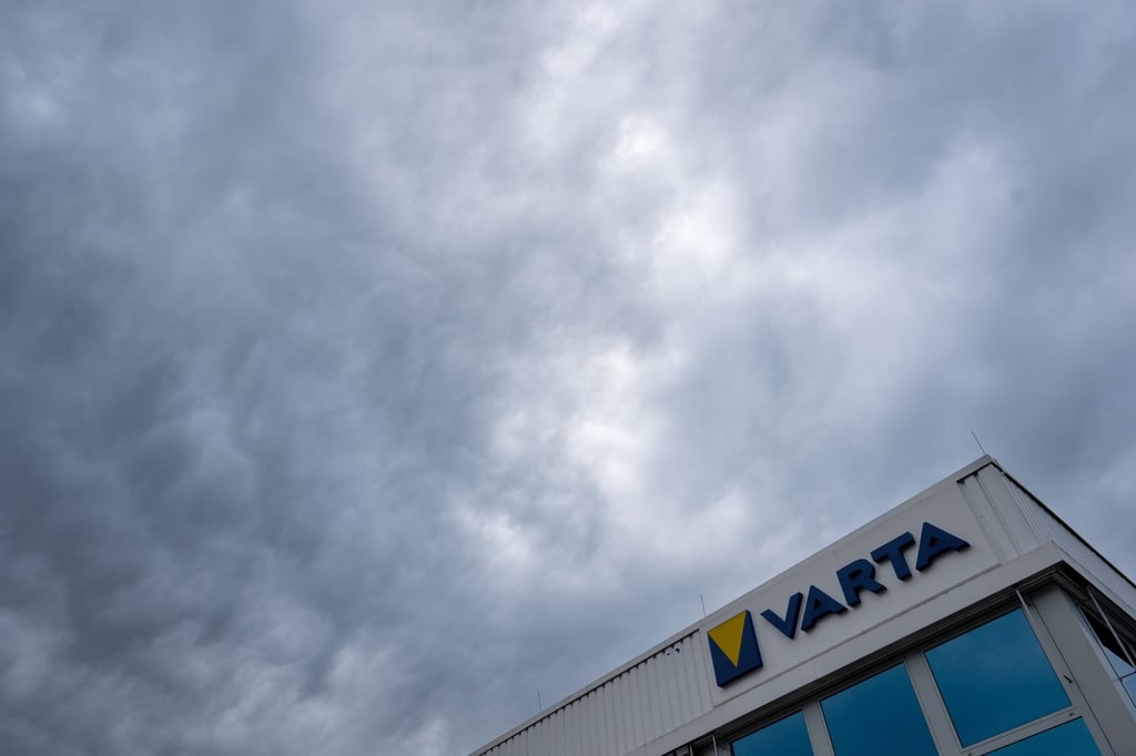 Mit einer Radikalkur soll der kriselnde Batteriekonzern Varta wieder auf Kurs gebracht werden.