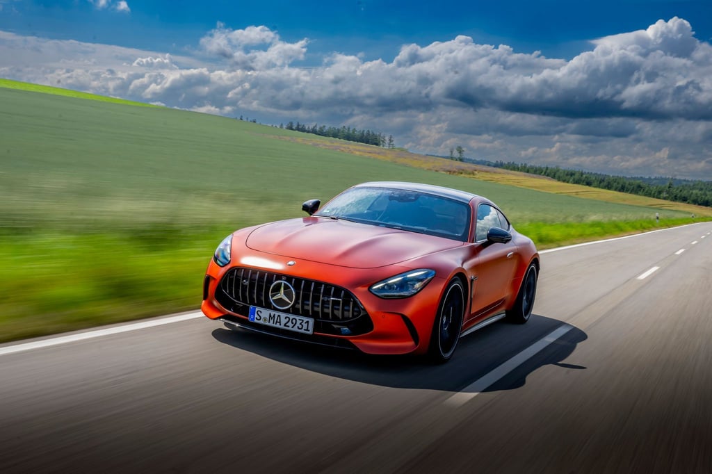 Flotter auf 100 mit Elektroantrieb: Der AMG GT 63 S E Performance erhält in der elektrifizierten Hybrid-Version etwas Sprinthilfe.