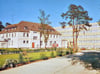 Das Waldheim mit Haupt- und Bettenhaus (rechts) in den 1980er Jahren.  Ganz links ist das Windspiel zu sehen.