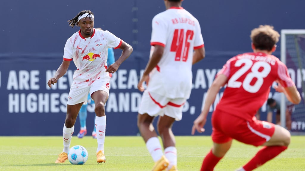 RB Leipzig hat das Testspiel gegen Babelsberg mit 1:0 gewonnen. Die Highlights der Partie gibt es im Video.