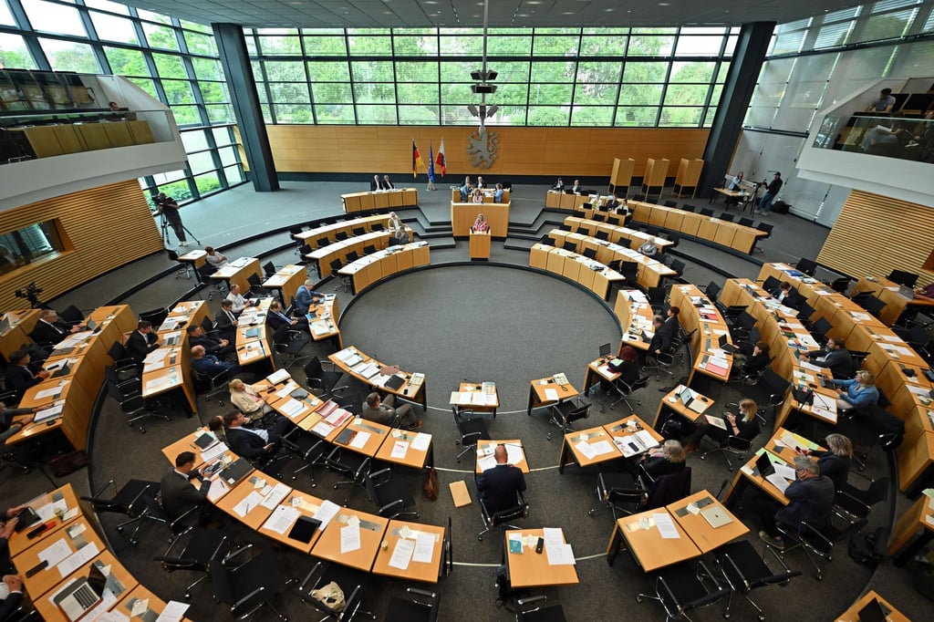 Fragen an die 271 Direktkandidaten zur Landtagswahl in Thüringen. Archivbild