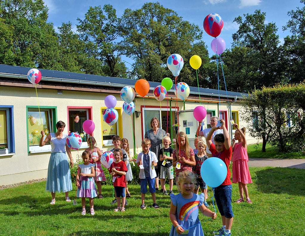 Abschied von der Kindertagesstätte Waldzwerge in Flessau (Kreis Stendal): Zehn Abc-Schützen haben die Einrichtung verlassen.