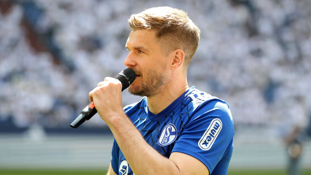 Simon Terodde hat seine aktive Karriere bei Schalke 04 beendet und wird nun Zweitliga-Experte beim Pay-TV-Anbieter Sky.