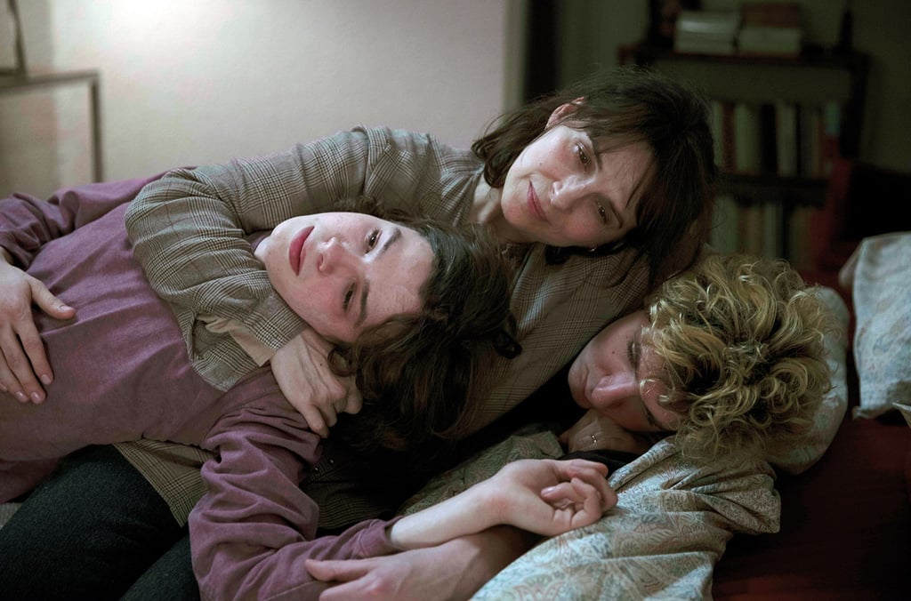 „Der Gymnasiast“: Lucas (Paul Kircher, l.) mit seiner Mutter (Juliette Binoche) und seinem Bruder Quentin (Vincent Lacoste).