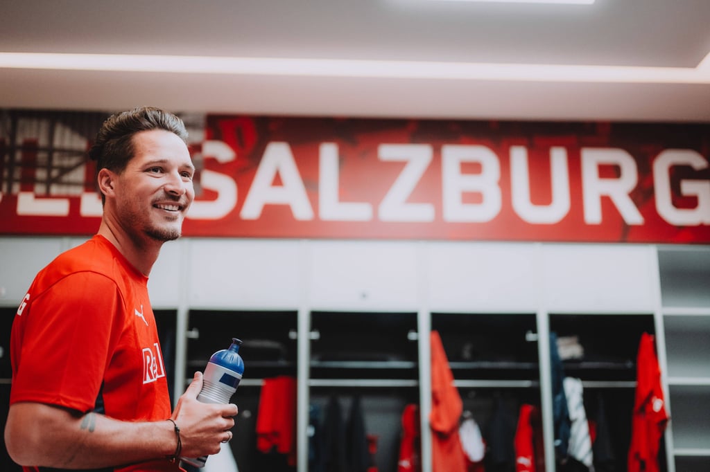 Janis Blaswich spielt ein Jahr als Leihspieler bei RB Salzburg. Dabei wird der Torwart gleich die Kapitänsbinde tragen.