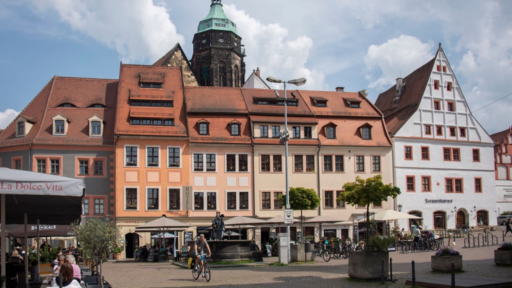 Die Polizei hat Ermittlungen eingeleitet, nachdem Grundschulkinder in Pirna Hakenkreuze gelegt haben sollen.