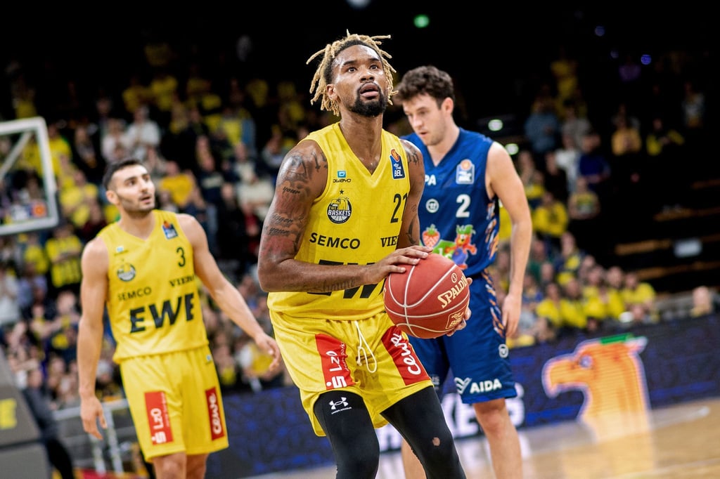 Charles Manning verlässt die EWE Baskets und setzt seine Karriere in Italien fort.