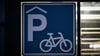 Fahrradparkhäuser sollen in Brandenburg künftig stärker gefördert werden. (Archivbild)