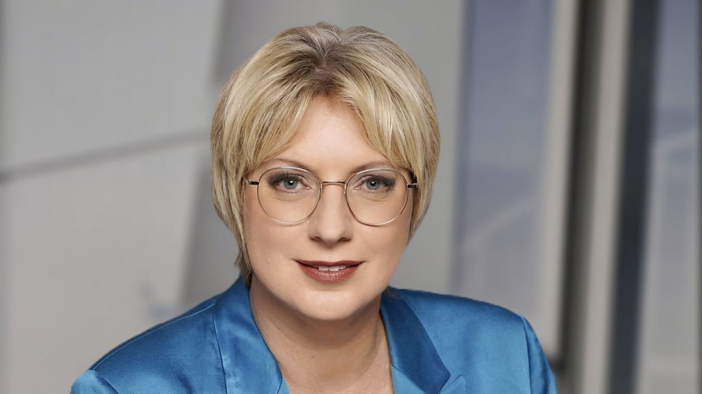 Sonja Pierer, Mitglied des Aufsichtsrats des 1. FC Magdeburg.