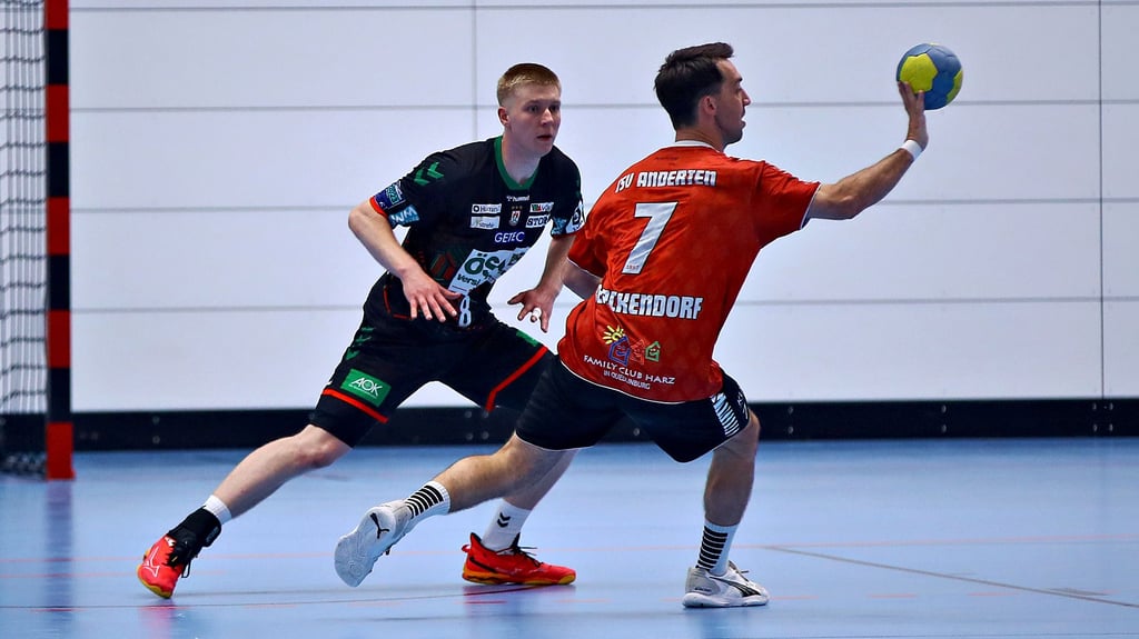 Julius Drachau (l.) hat in der Abwehr wie im Angriff viel für die SCM-Youngsters gearbeitet.