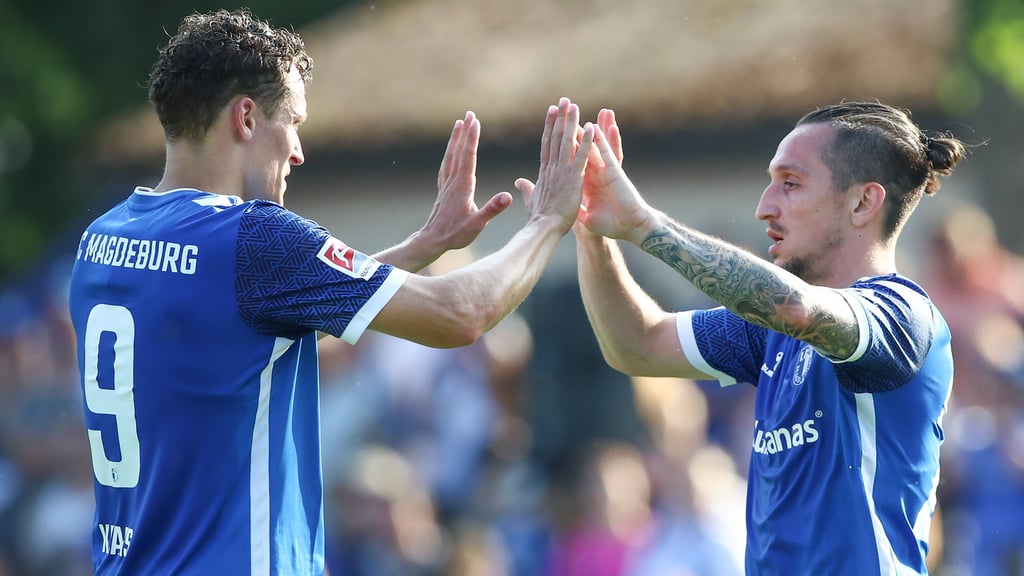 Die Stürmer vom 1. FC Magdeburg: Neuzugang Martijn Kaars (li.) und FCM-Star Baris Atik.