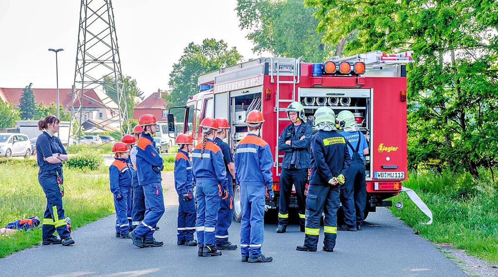 Kinder- und Jugend-Feuerwehren der Stadt Gräfenhainichen üben gemeinsam.
