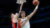 Deutschlands Basketballer starten mit Sieg in Olympia.