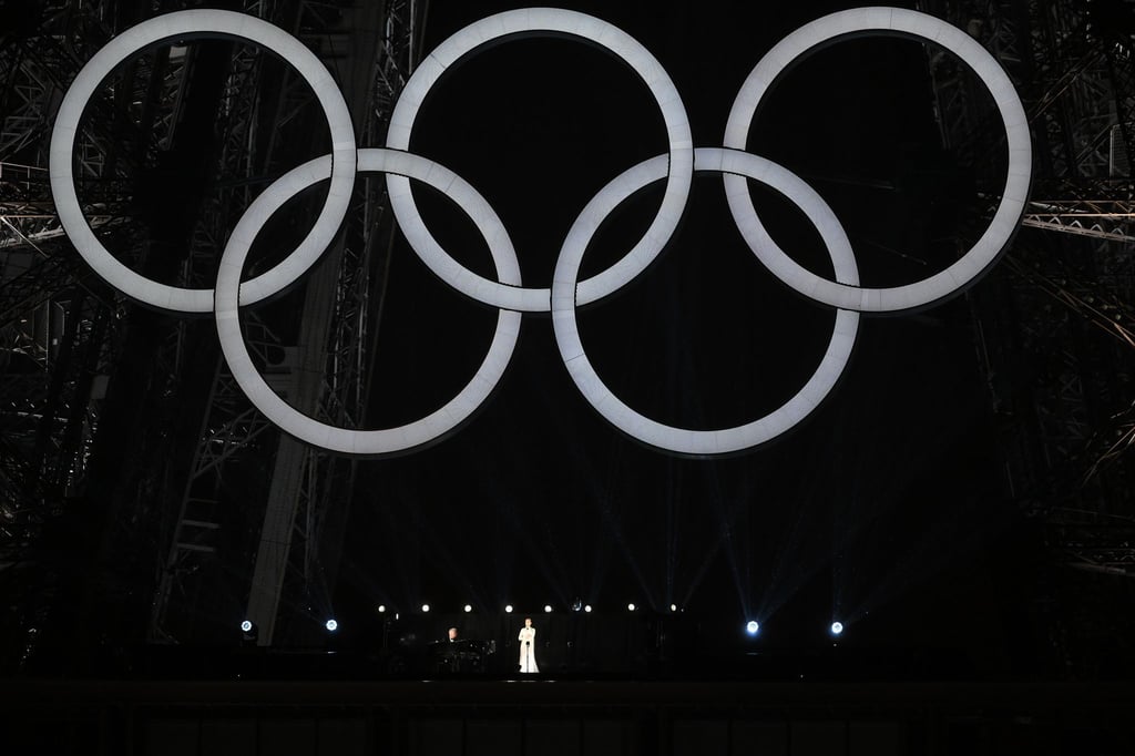 Celine Dion feiert nach krankheitsbedingter Pause bei der Olympia-Eröffnungsfeier ihr Comeback