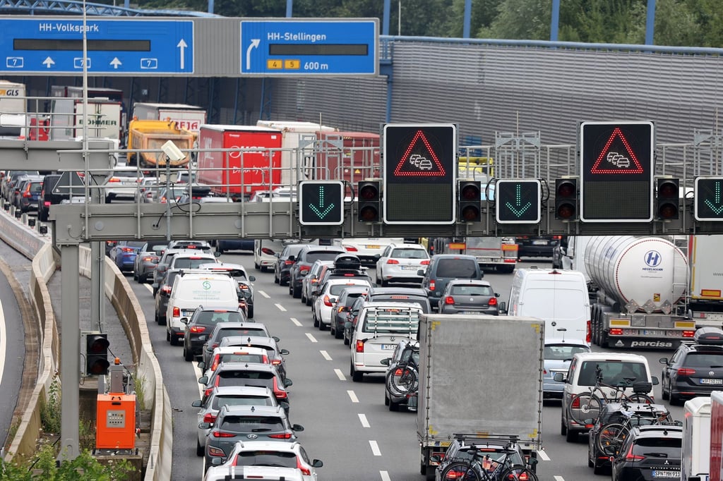 Ferienverkehr sorgt für volle Straßen im Norden. (Archivbild)