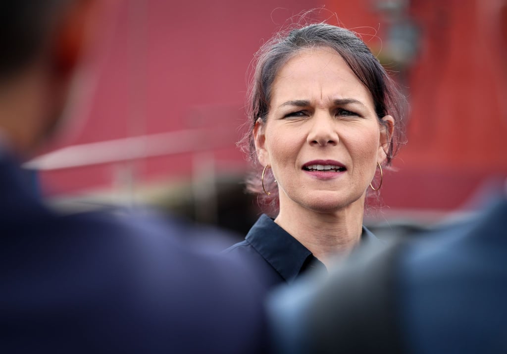 Außenministerin Annalena Baerbock spricht den Familien ihr Mitgefühl aus, die Angehörige bei einem Raketenangriff auf die Golanhöhen verloren haben. (Archiv-Foto)