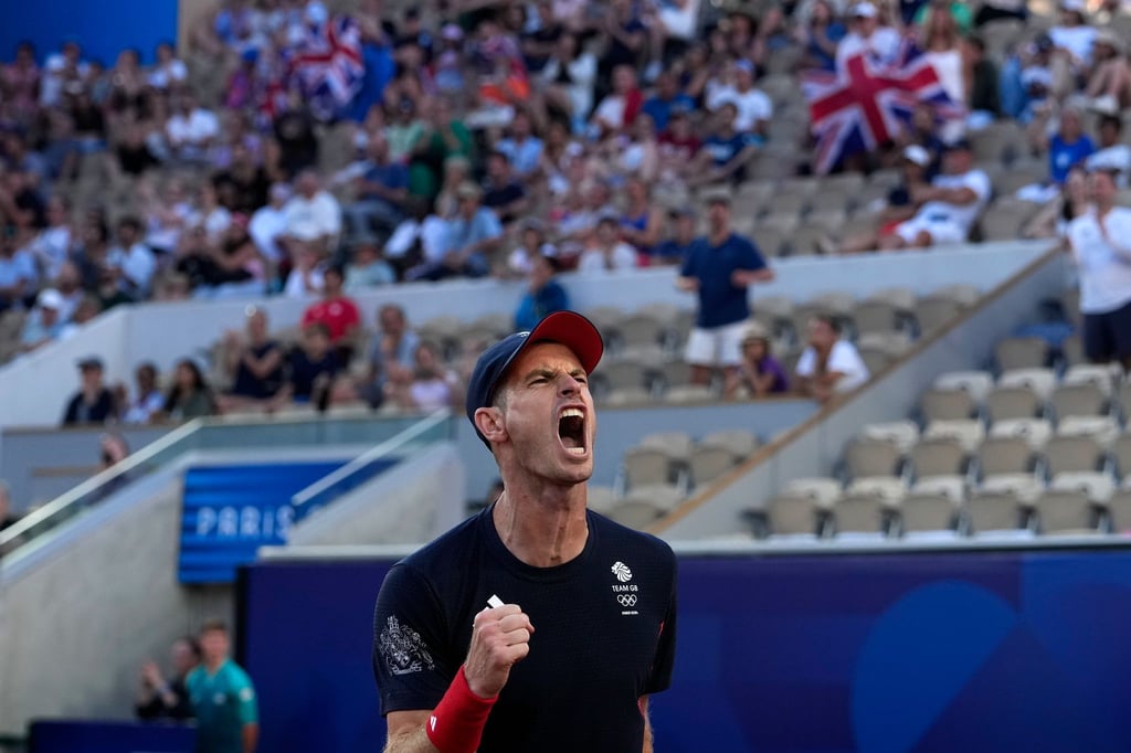 Andy Murray hat im Doppel eine beeindruckende Serie von Matchbällen abgewehrt.