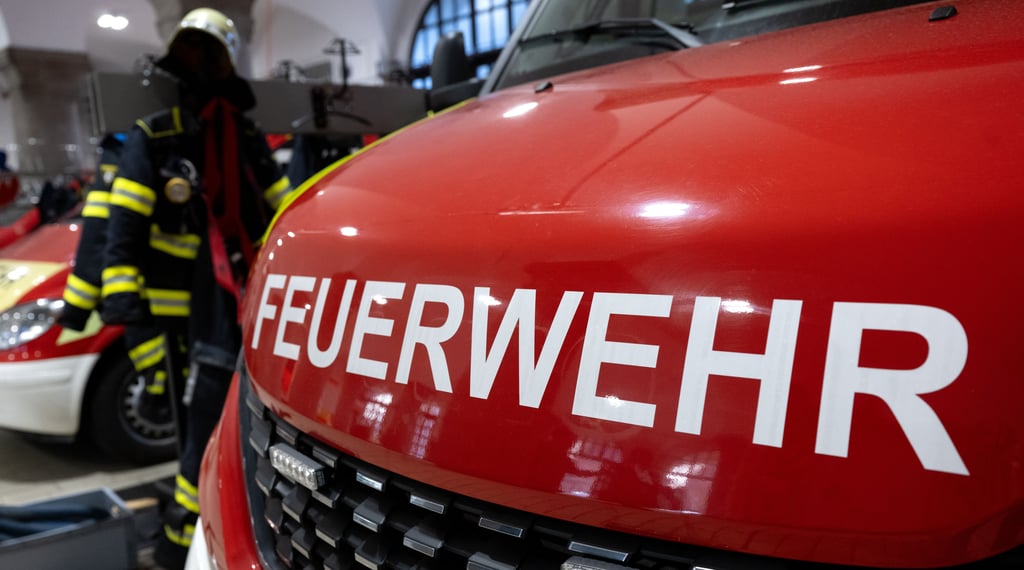 Von der Wehr auf die Anklagebank: Ein junger Feuerwehrmann musste sich vor gericht verantworten.