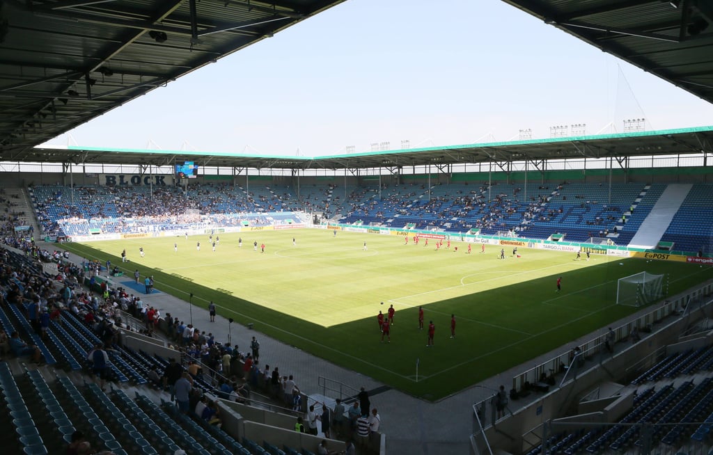 Die Frauen des 1. FC Magdeburg spielen erstmals in der Avnet-Arena. Mit dem Hamburger SV kommt ein prominenter Gegner.