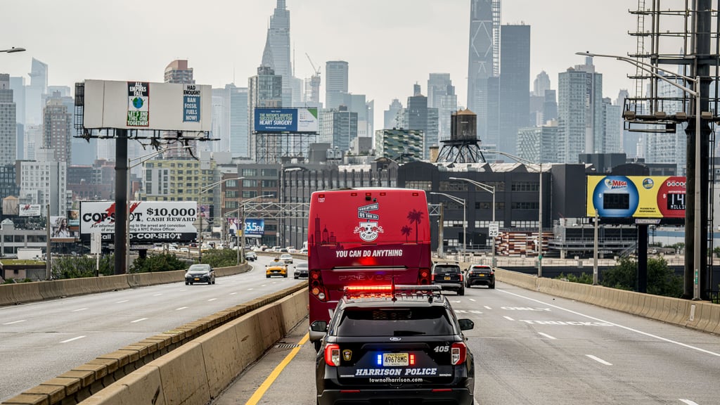 Der RB-Bus rollt in New York ein.