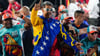 Präsident Maduro feiert seinen offiziell verkündeten Sieg.