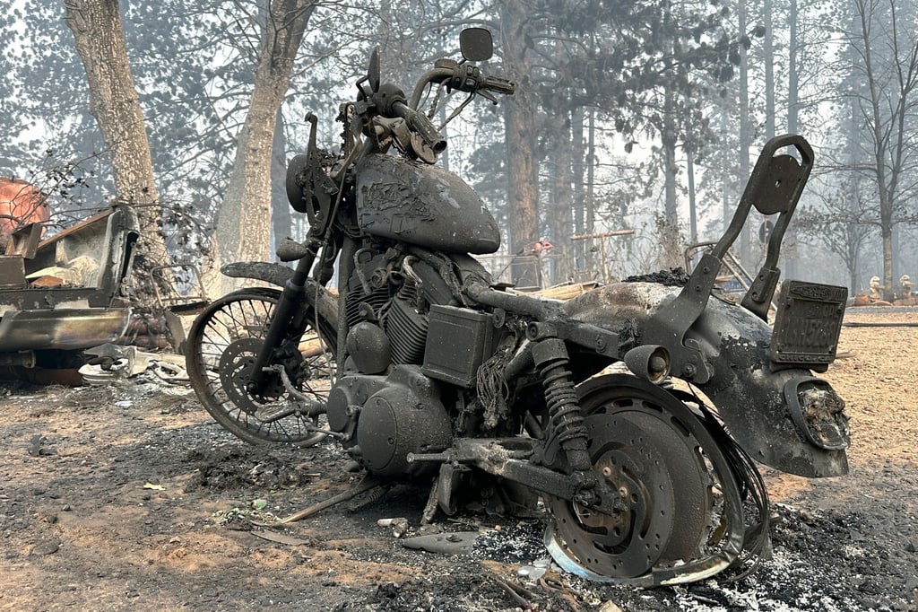 Einer schwerer Waldbrand in Kalifornien sorgt für Verwüstung.