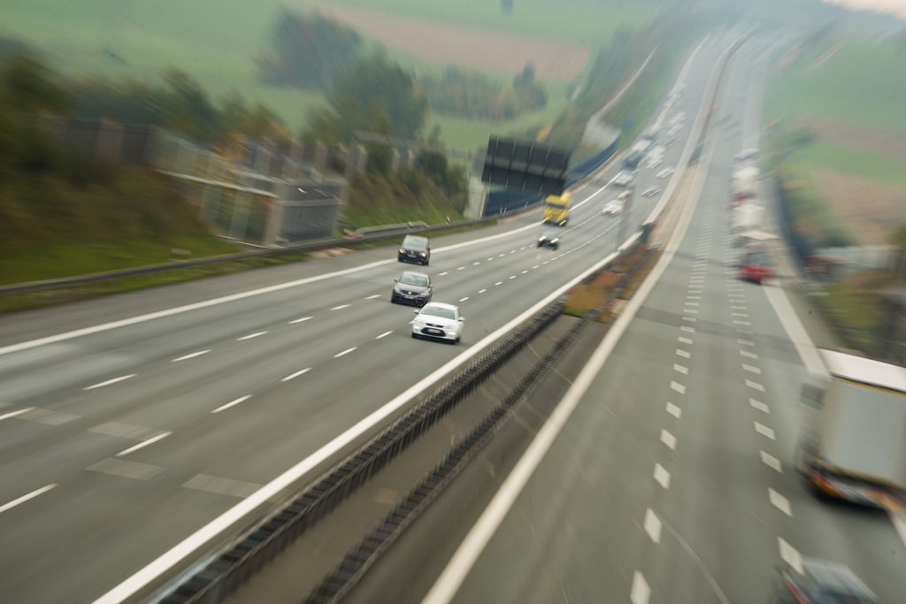 Auf der A9 in Oberfranken ist ein Mann aus Sachsen-Anhalt gestorben.