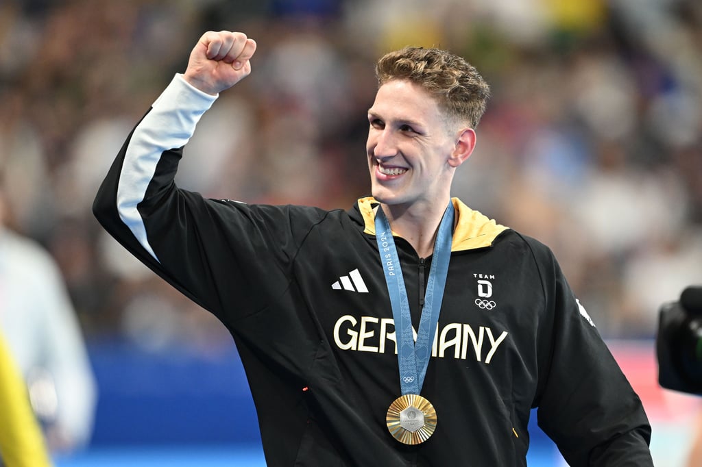 Lukas Märten feiert sein erstes Olympia-Gold.