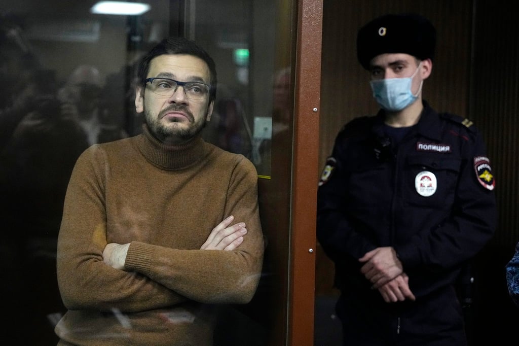 Viele zu langer Haft verurteilte Gegner von Kremlchef Wladimir Putin - wie der Oppositionspolitiker Ilja Jaschin - gelten als politische Gefangene, ihr Verbleib ist nun unklar. (Archivbild)