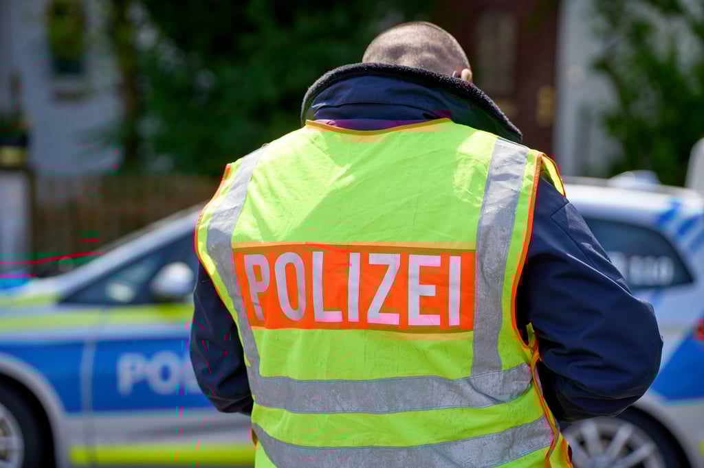 Bei einem Unfall in Zeitz ist eine Frau schwer verletzt worden.
