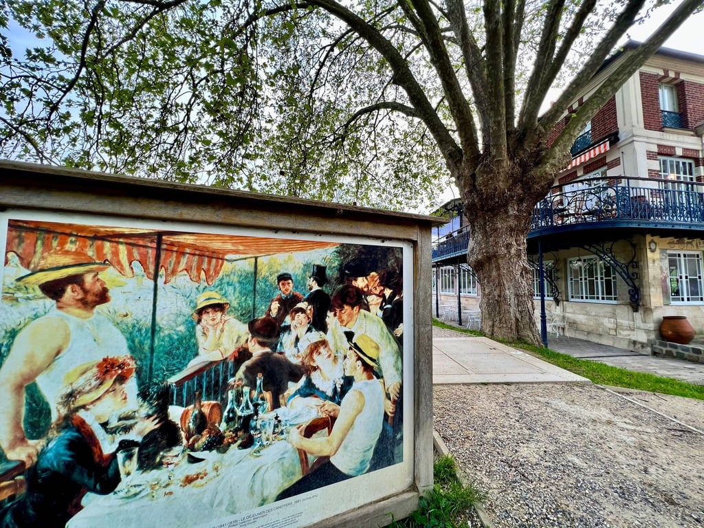 In seinem berühmten Gemälde „Frühstück der Ruderer“ hielt Pierre-Auguste Renoir die Stimmung des Ausflugslokals „Maison Fournaise“ fest.