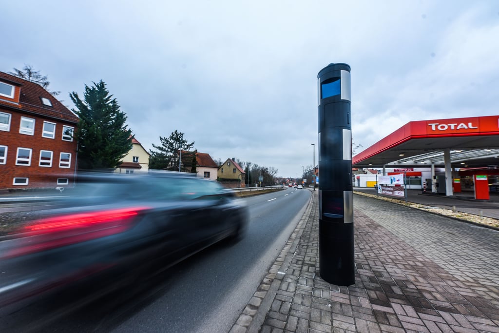 Die Blitzer an den Bundesstraßen brachten Merseburg mehr Einnahmen. Mittlerweile gibt es aus Sicht der Stadt aber einen Lerneffekt bei Autofahrern.